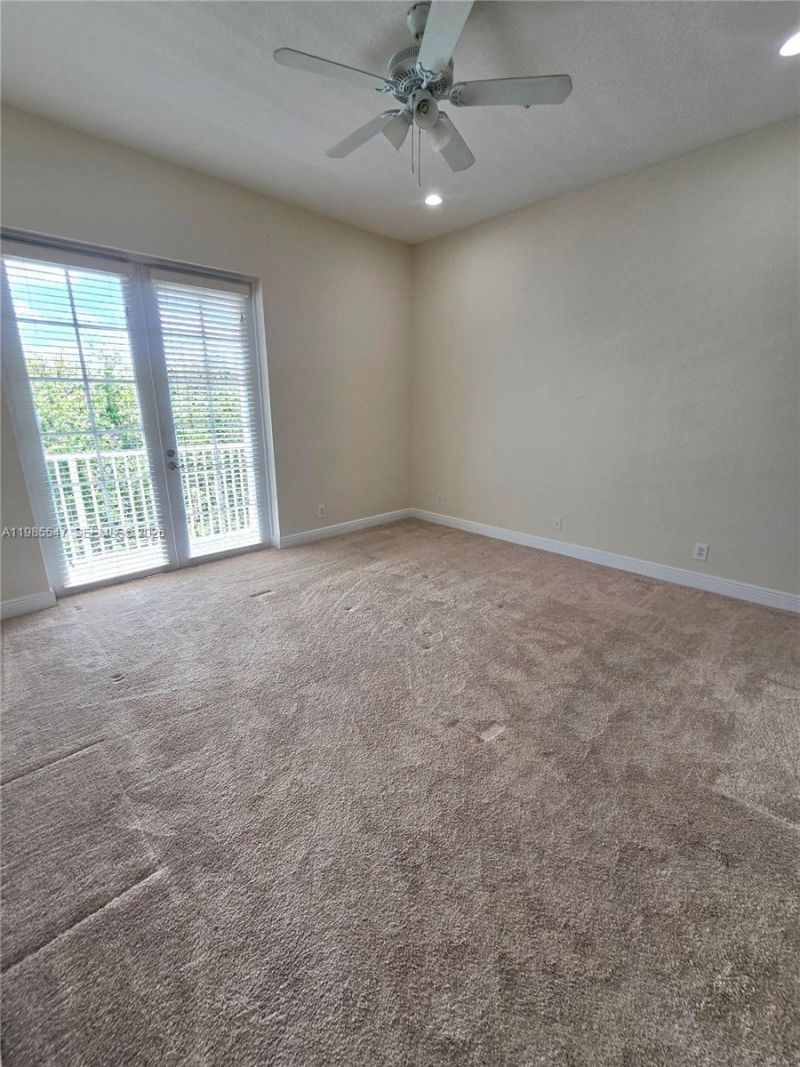 6841 N Lakeside Cir N, Unit 109-1, Davie, FL 33314 Photo