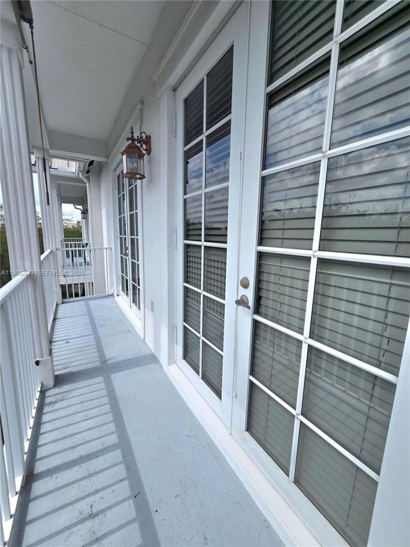 6841 N Lakeside Cir N, Unit 109-1, Davie, FL 33314 Photo