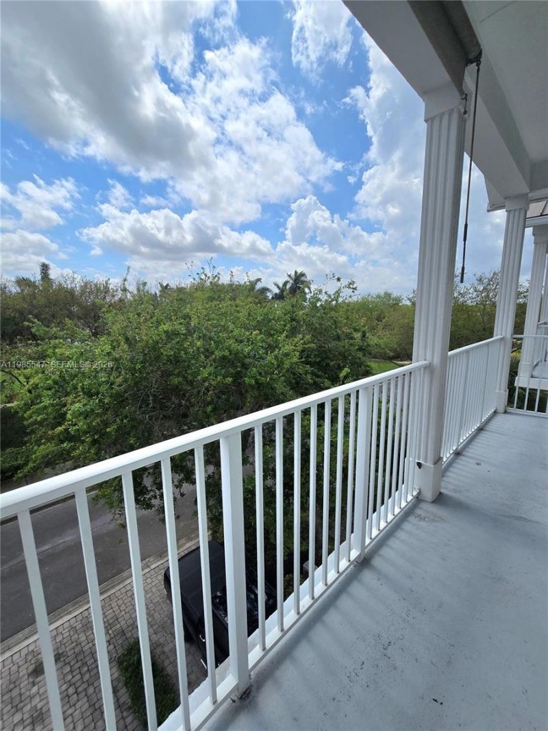 6841 N Lakeside Cir N, Unit 109-1, Davie, FL 33314 Photo