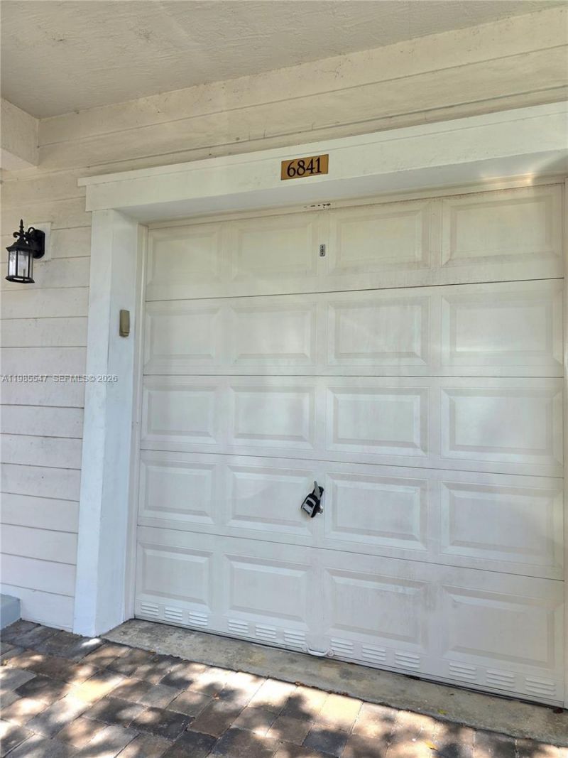 6841 N Lakeside Cir N, Unit 109-1, Davie, FL 33314 Photo