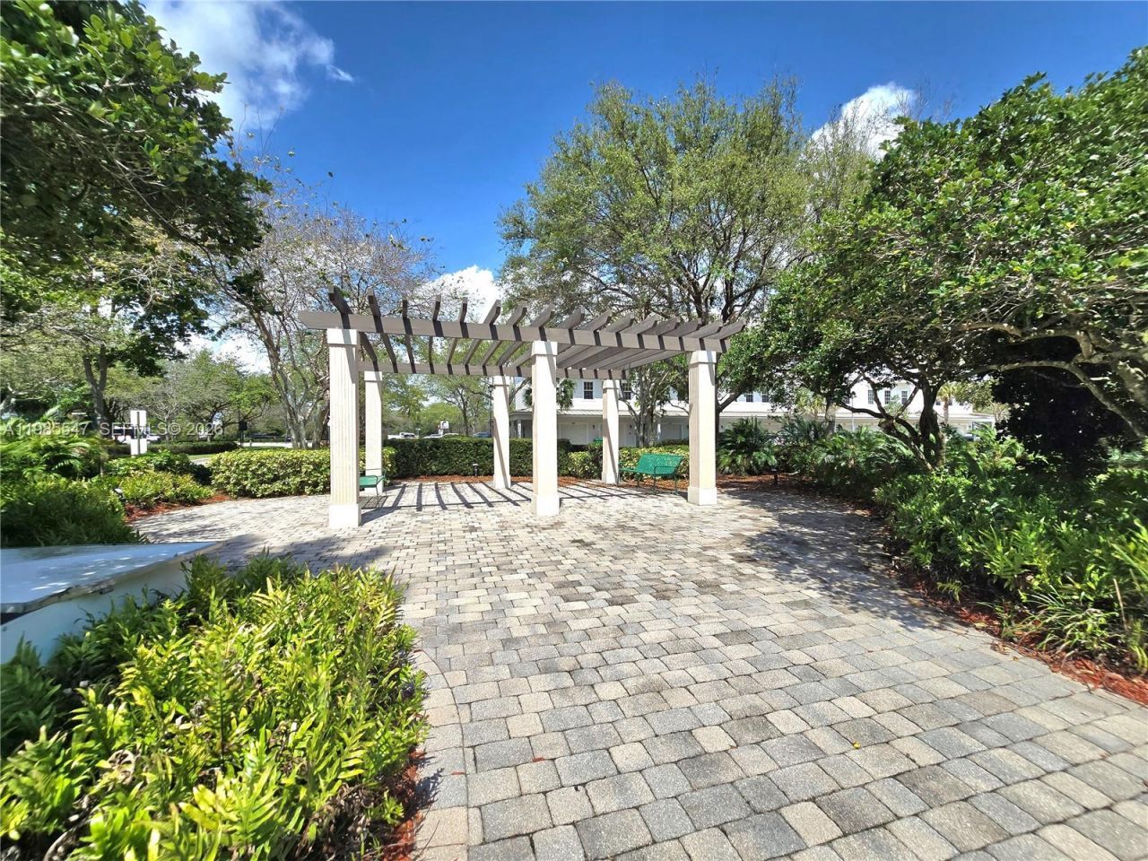 6841 N Lakeside Cir N, Unit 109-1, Davie, FL 33314 Photo