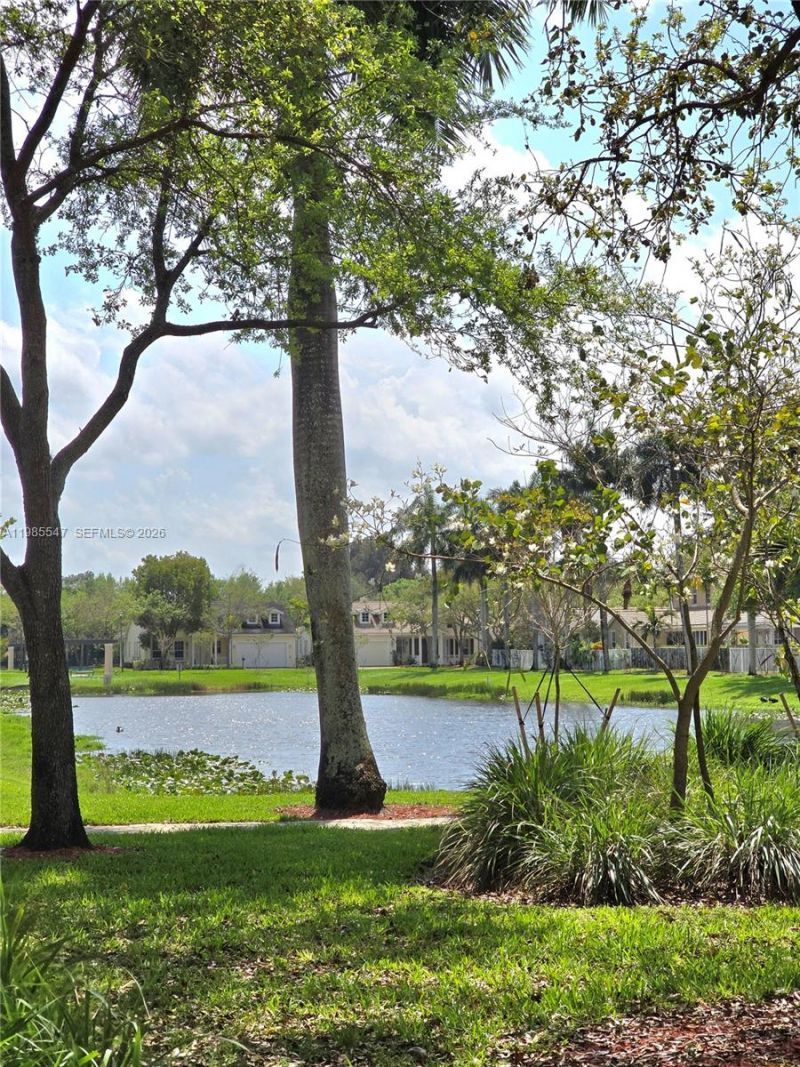 6841 N Lakeside Cir N, Unit 109-1, Davie, FL 33314 Photo