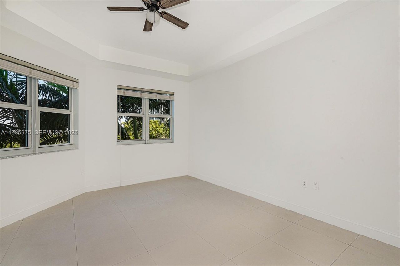 20000 E Country Club Dr , Unit 412, Aventura, FL 33180 Photo