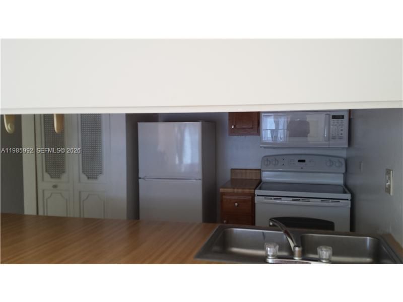 3720 Inverrary Dr , Unit 2M, Lauderhill, FL 33319 Photo