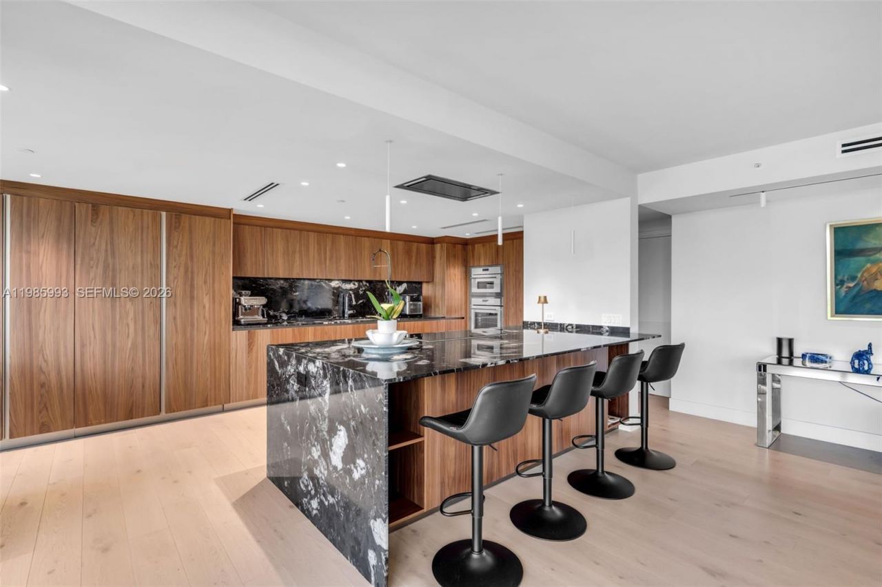 430 Grand Bay Dr , Unit 608, Key Biscayne, FL 33149 Photo