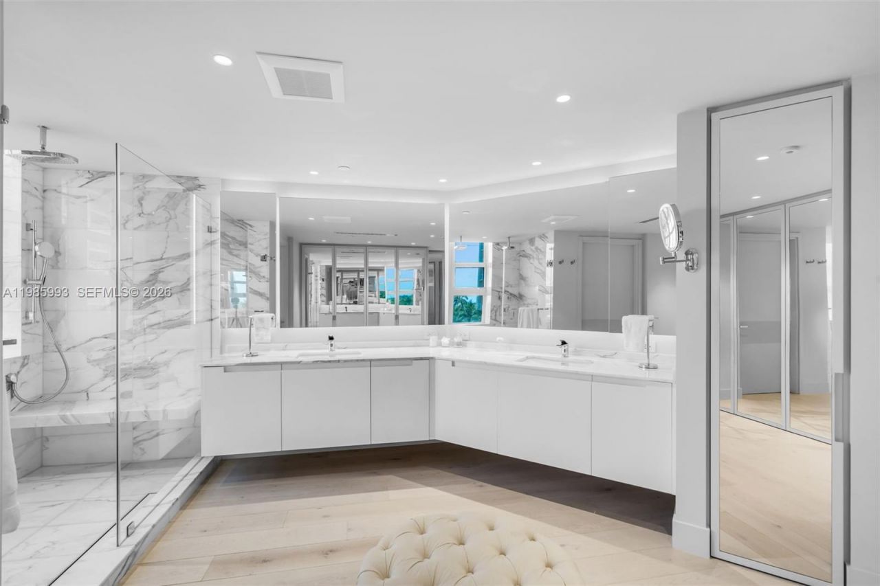 430 Grand Bay Dr , Unit 608, Key Biscayne, FL 33149 Photo