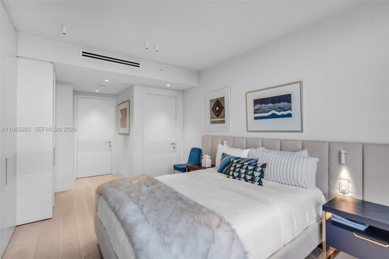 430 Grand Bay Dr , Unit 608, Key Biscayne, FL 33149 Photo