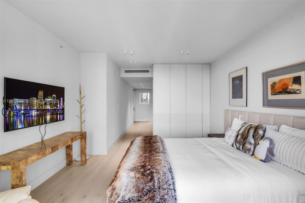 430 Grand Bay Dr , Unit 608, Key Biscayne, FL 33149 Photo