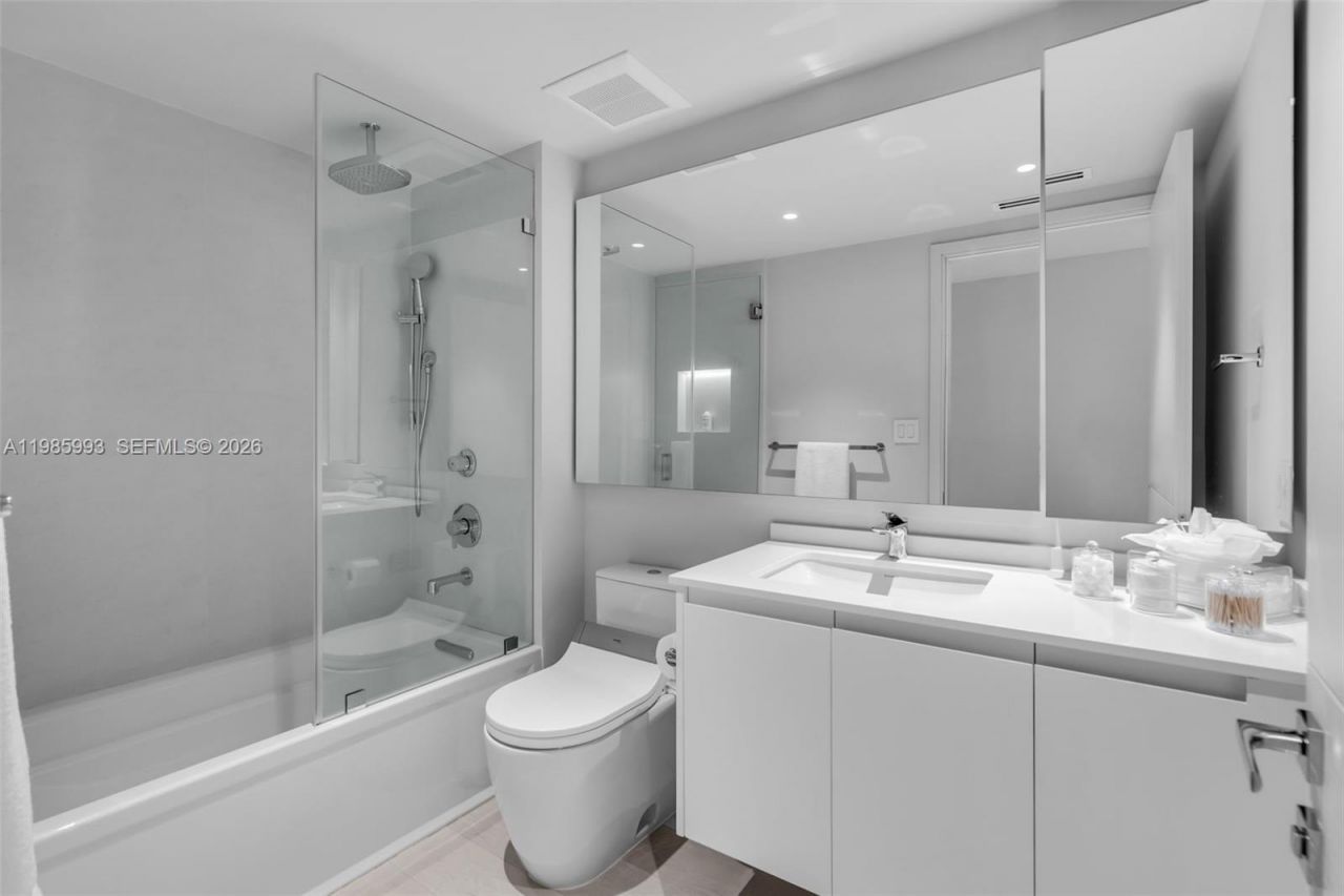 430 Grand Bay Dr , Unit 608, Key Biscayne, FL 33149 Photo