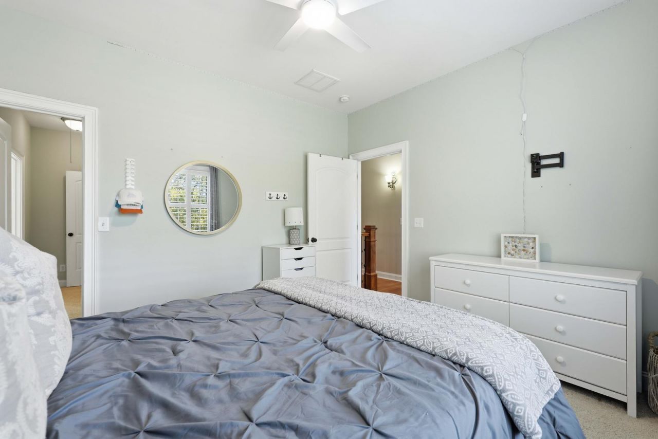 2216 Beckenham Drive Photo 35