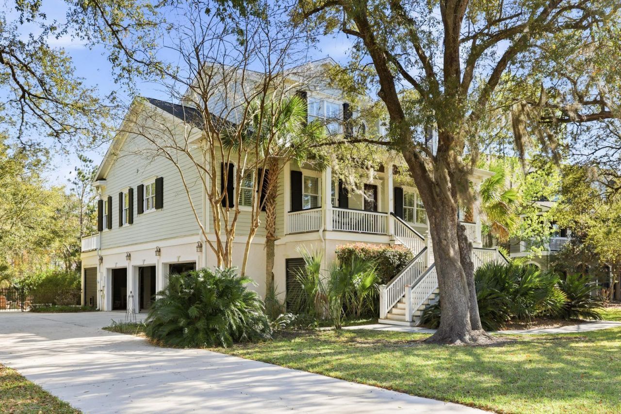 2216 Beckenham Drive Photo 4