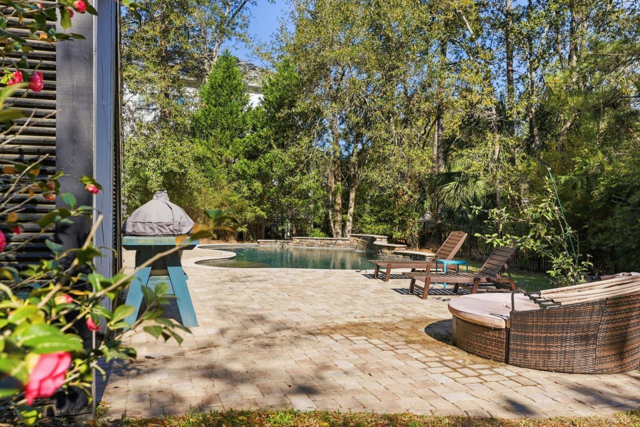 2216 Beckenham Drive Photo 49