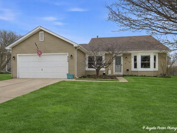4704 Hartland Trail, McHenry, IL 60050