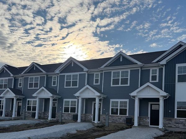 2249 Barbera Drive, Oswego, IL 60543