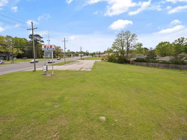1419 Florida Avenue Sw, Denham Springs, LA 70726