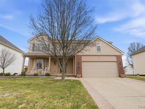 1090 Polo Drive, South Lyon, MI 48178