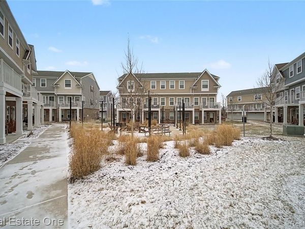 537 Anne Avenue, Brighton, MI 48116