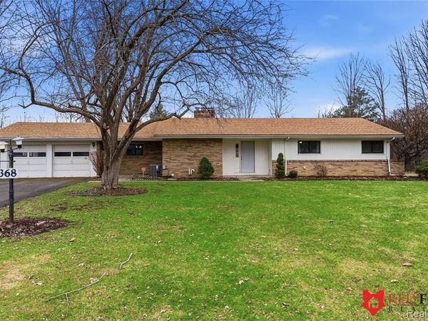 5368 Oaktree Court, Flint Twp, MI 48532