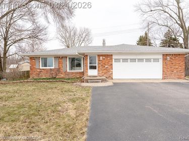 25738 Beck Road, Novi, MI 48374