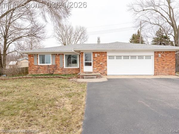 25738 Beck Road, Novi, MI 48374