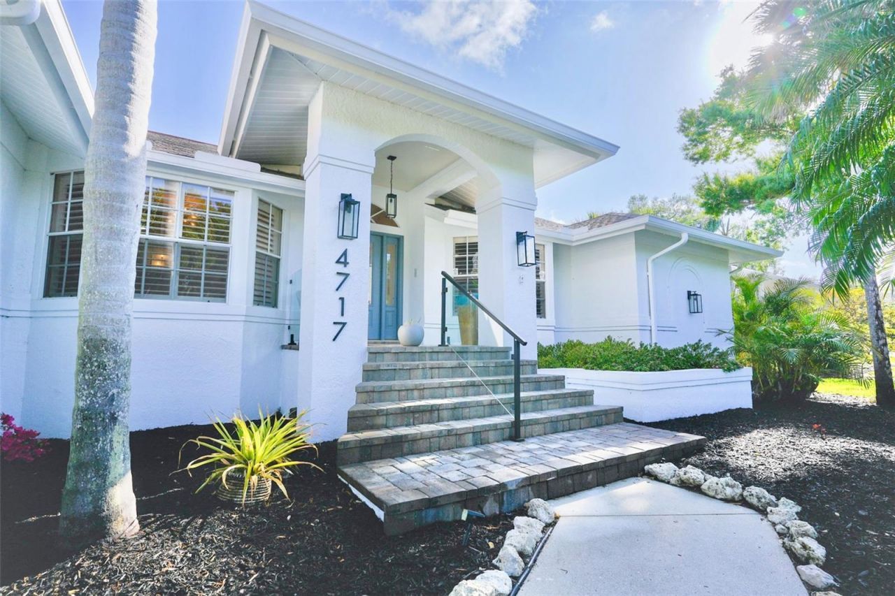 4717 E Trails Drive, Sarasota, FL 34232 Photo