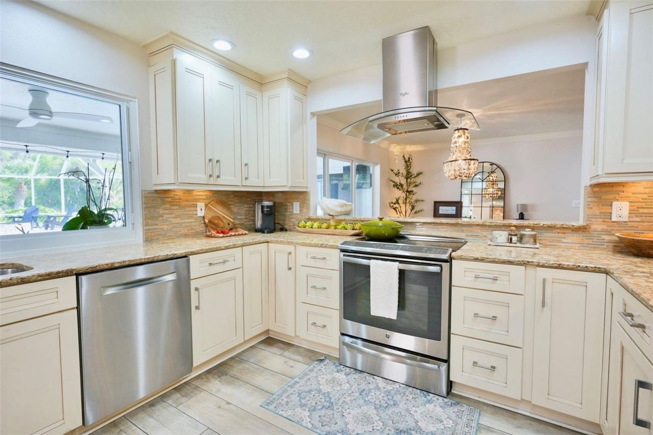 4717 E Trails Drive, Sarasota, FL 34232 Photo