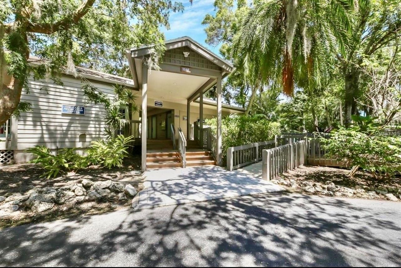 4717 E Trails Drive, Sarasota, FL 34232 Photo