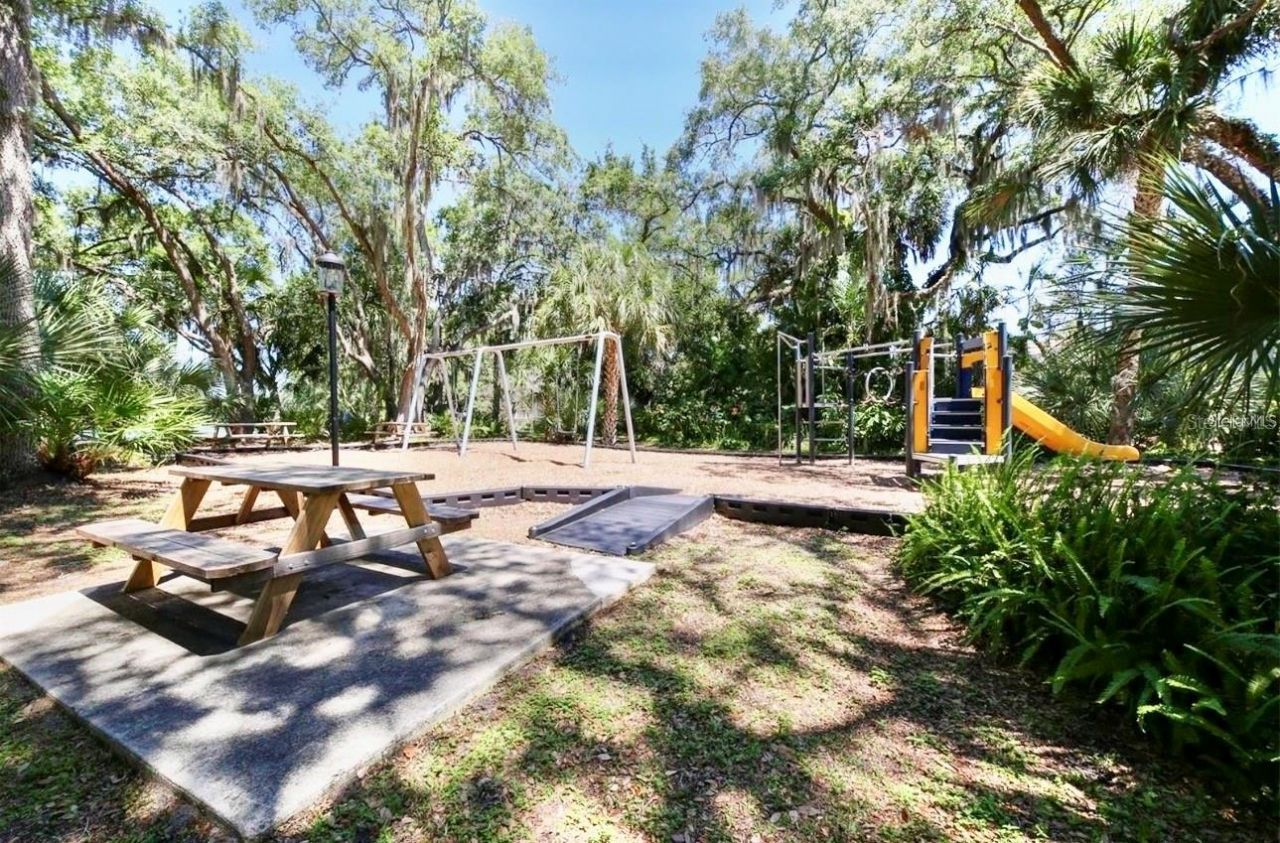 4717 E Trails Drive, Sarasota, FL 34232 Photo