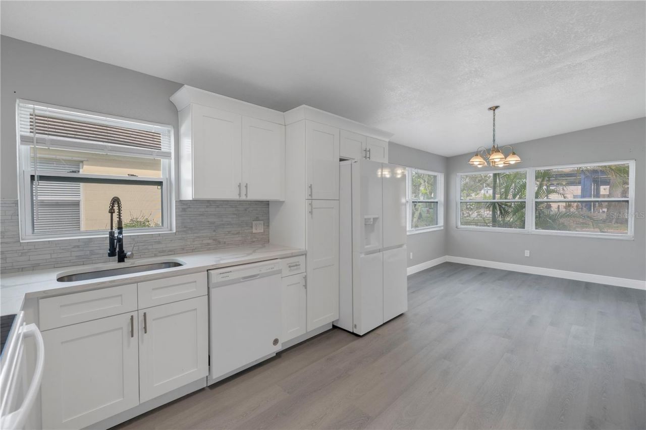 4027 7th Street S, Saint Petersburg, FL 33705 Photo