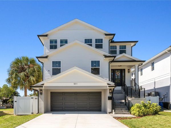 1811 BAYOU GRANDE BOULEVARD NE, ST PETERSBURG, FL 33703