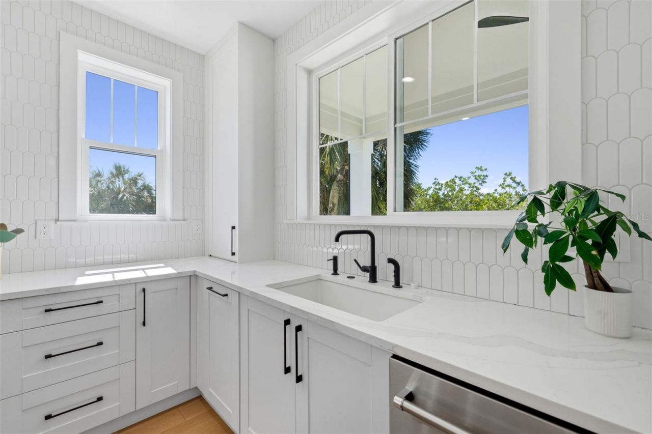 1811 Bayou Grande Boulevard Ne, Saint Petersburg, FL 33703 Photo