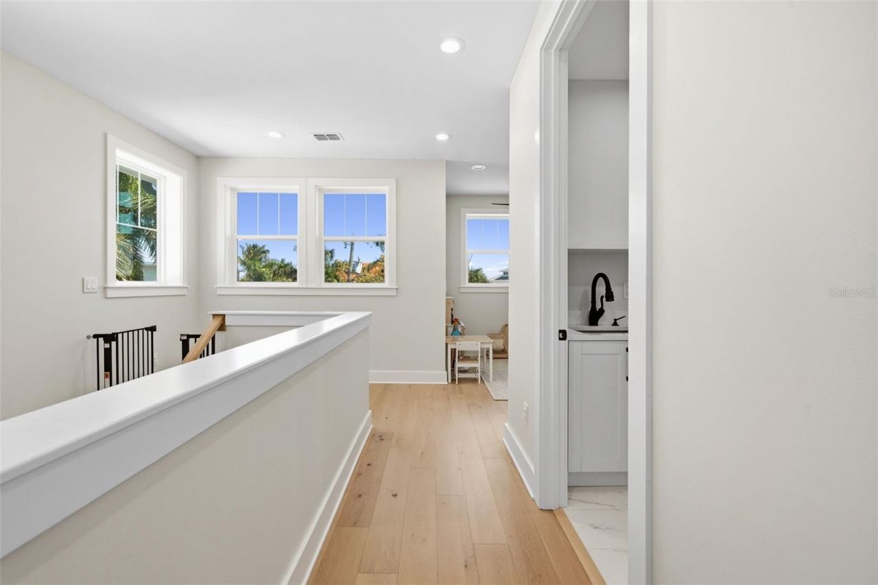 1811 Bayou Grande Boulevard Ne, Saint Petersburg, FL 33703 Photo