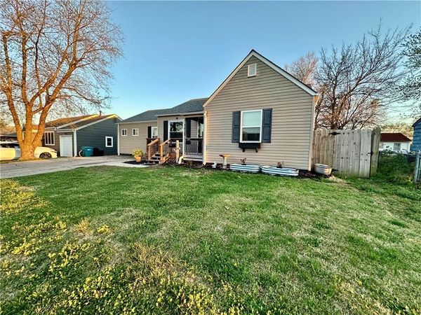 1625 Main Street, Osawatomie, KS 66064