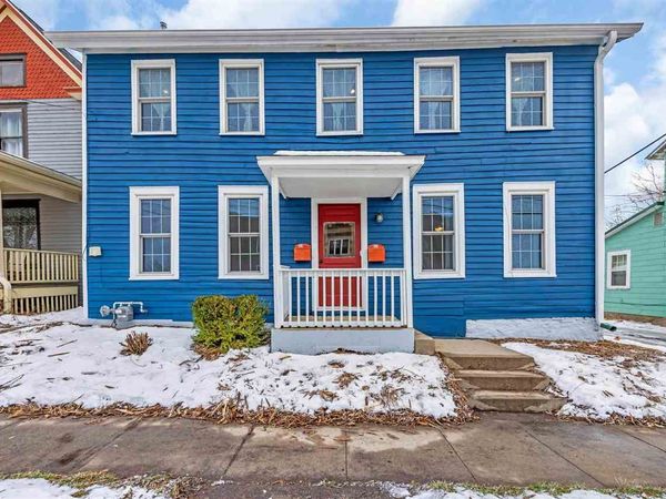 520 N Dodge St, Iowa City, IA 52245