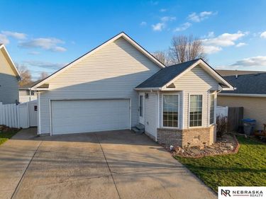 6944 Whitewater Lane, Lincoln, NE 68521