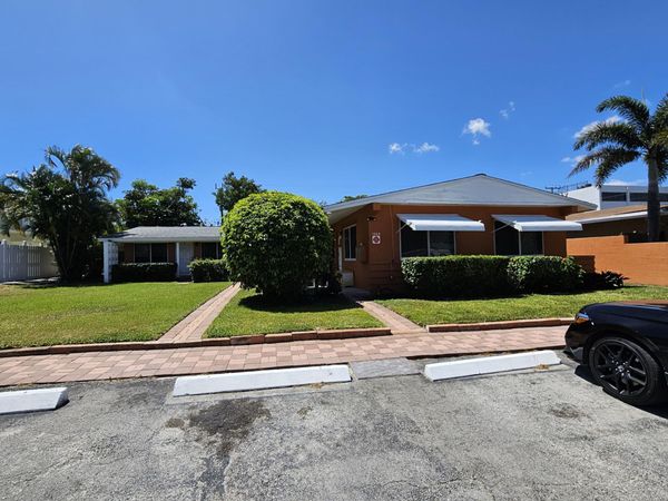 1844 NE 46th Street, Fort Lauderdale, FL 33394