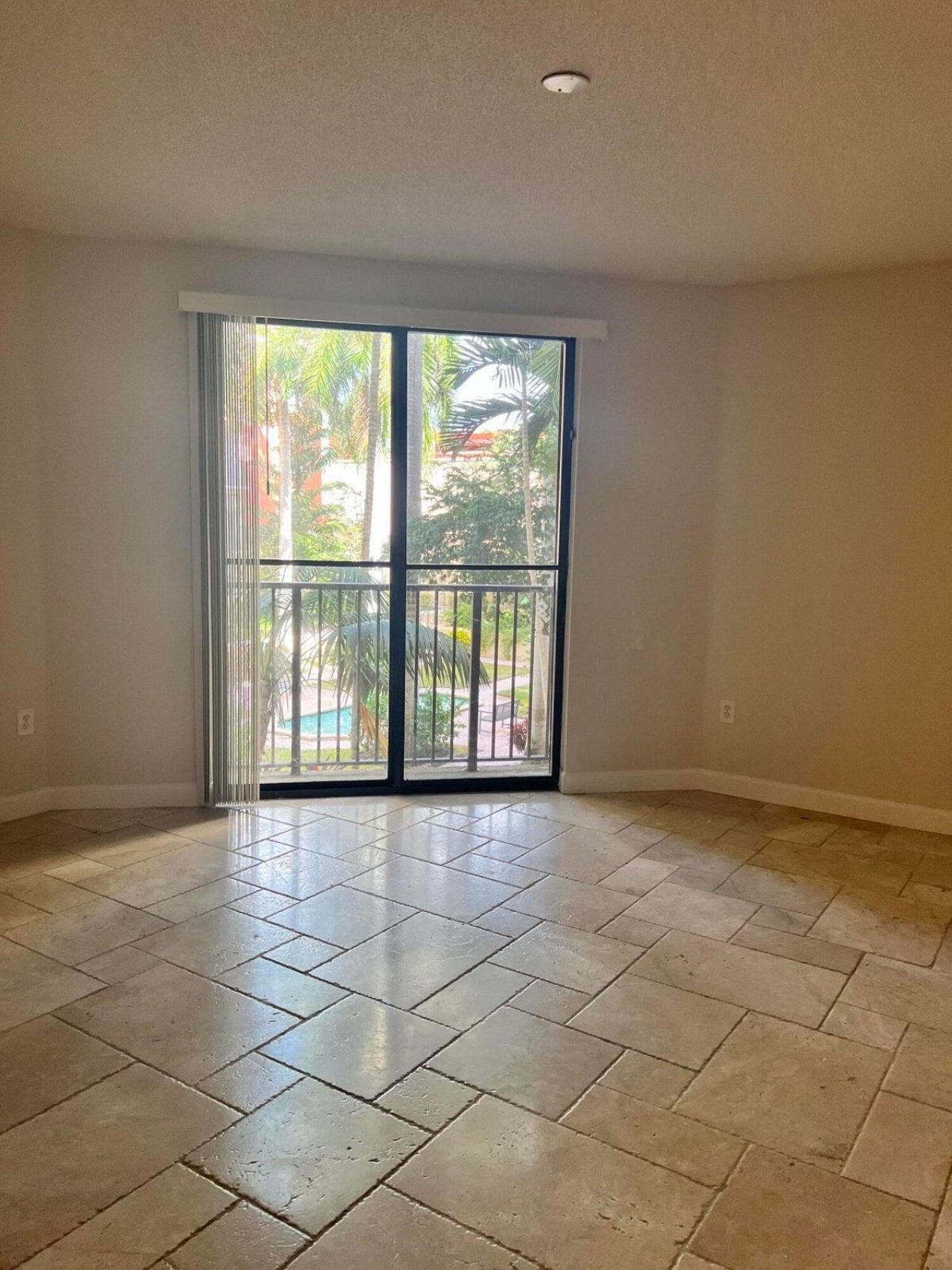 720 S Sapodilla Avenue, Unit 206, West Palm Beach, FL 33401 Photo