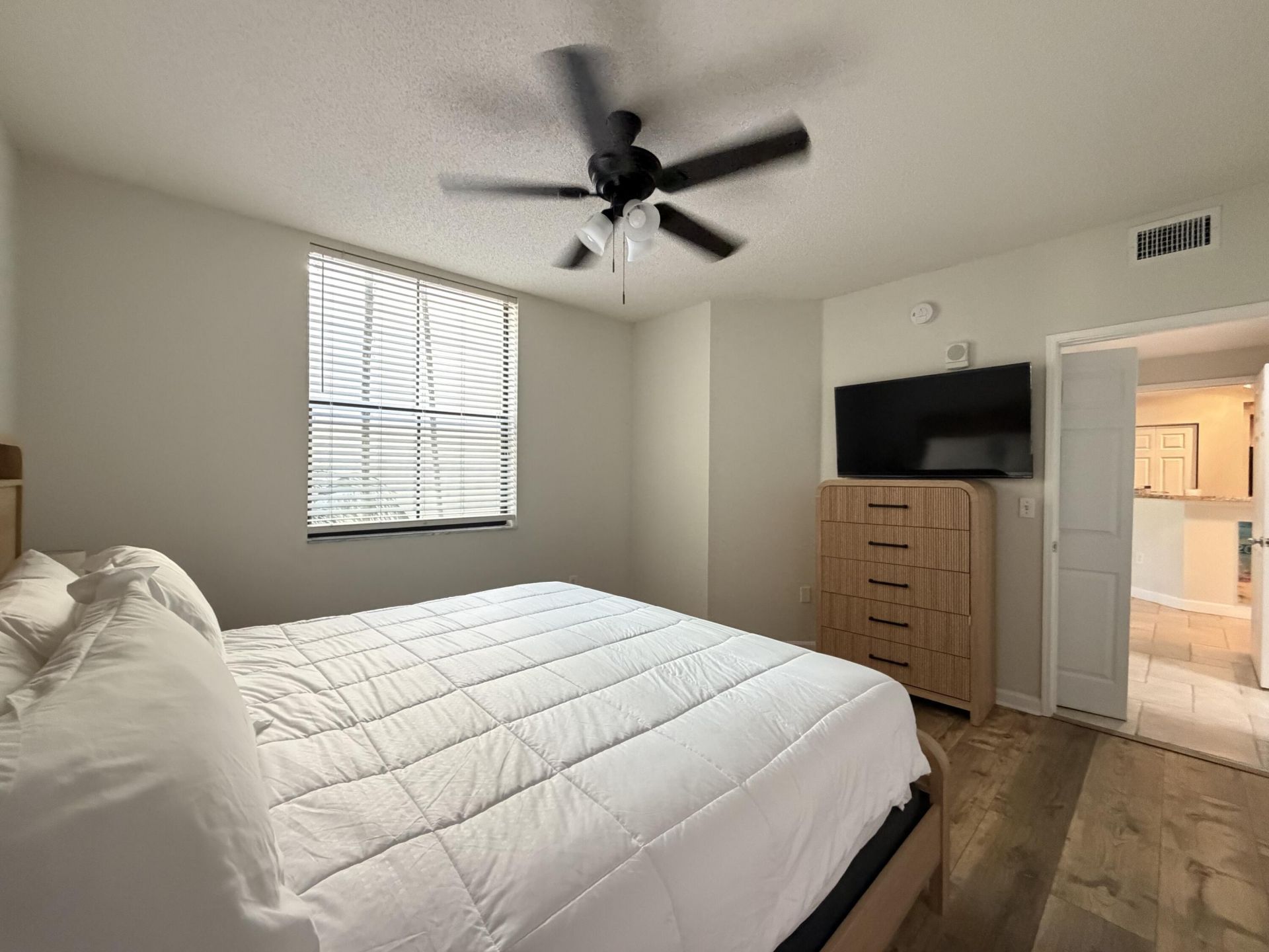 720 S Sapodilla Avenue, Unit 206, West Palm Beach, FL 33401 Photo