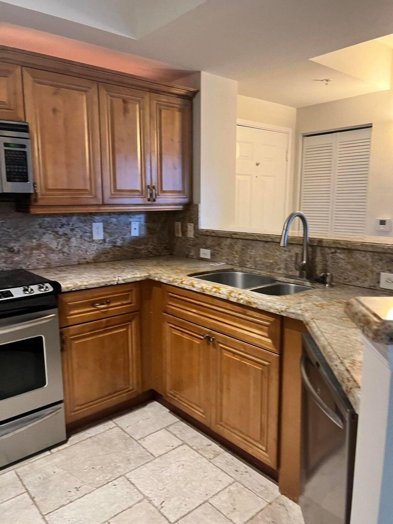 720 S Sapodilla Avenue, Unit 206, West Palm Beach, FL 33401 Photo