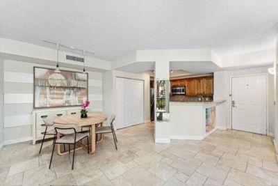 720 S Sapodilla Avenue, Unit 206, West Palm Beach, FL 33401 Photo