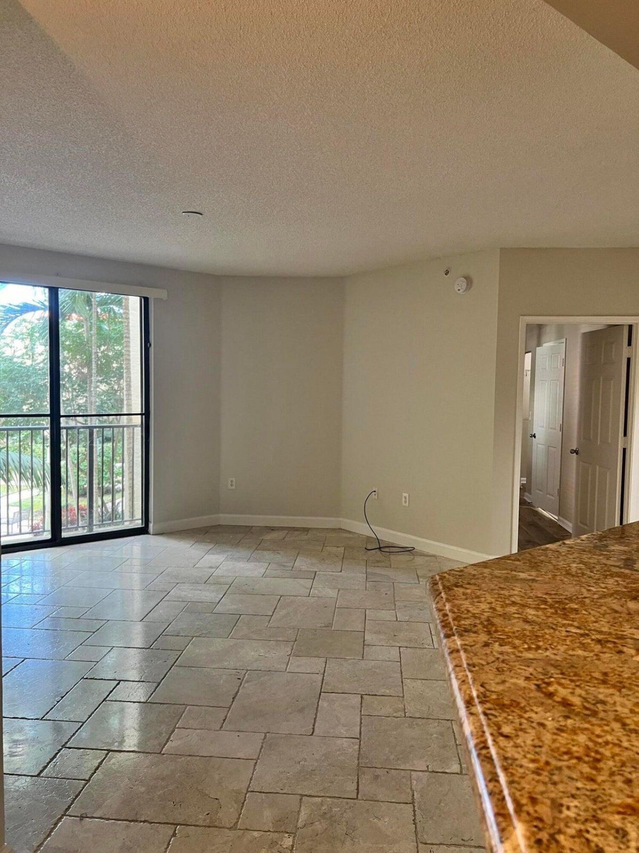 720 S Sapodilla Avenue, Unit 206, West Palm Beach, FL 33401 Photo