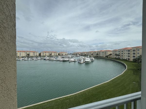 12 Harbour Isle Drive W, Unit 306, Fort Pierce, FL 34949