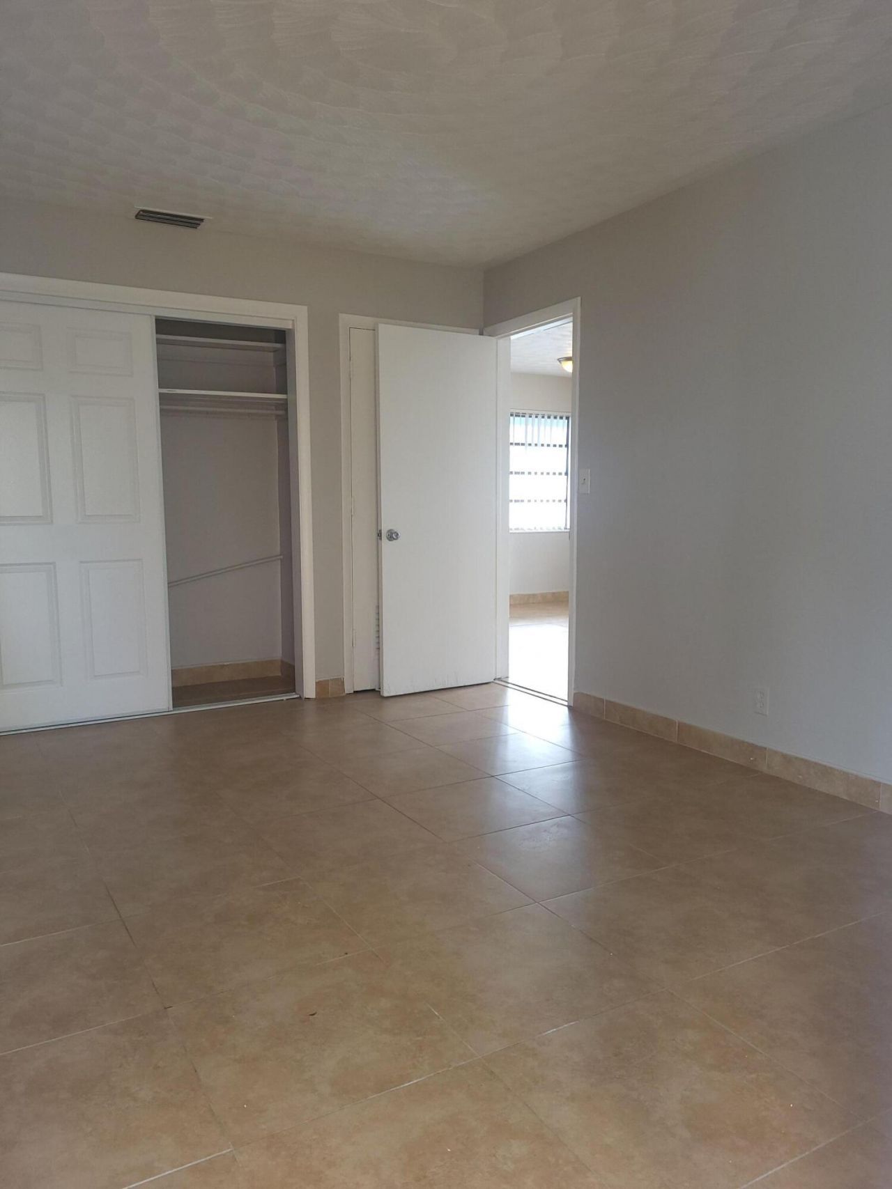 1011 NE 8th Avenue, Unit 5, Fort Lauderdale, FL 33304 Photo