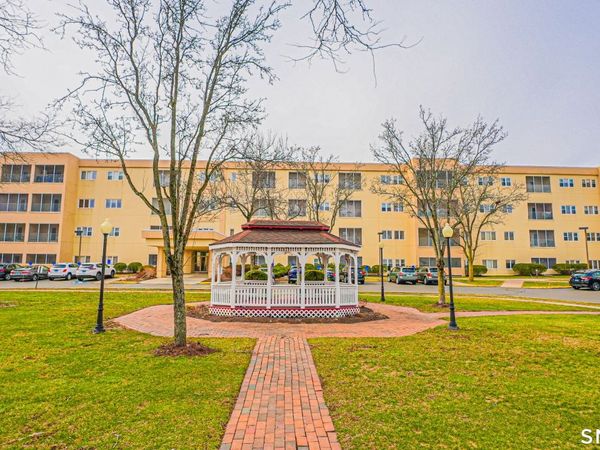 75 Washington, Unit 2-105, Hamden, CT 06518