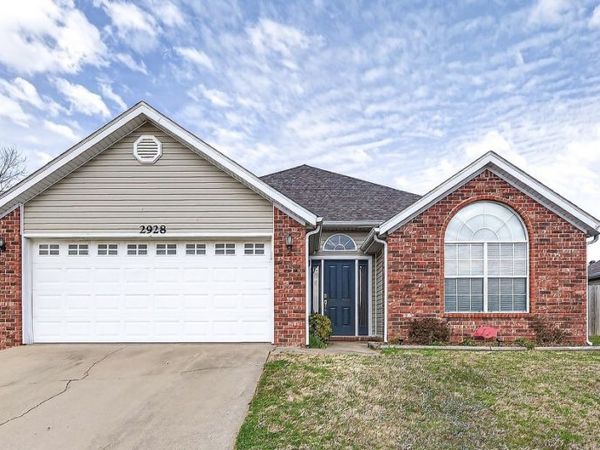 2928 Beaver Creek Street, Springdale, AR 72764