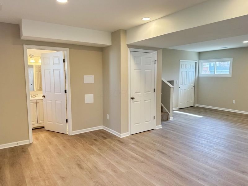 1767 Woodcrest Road, Columbus, OH 43232 Photo 14