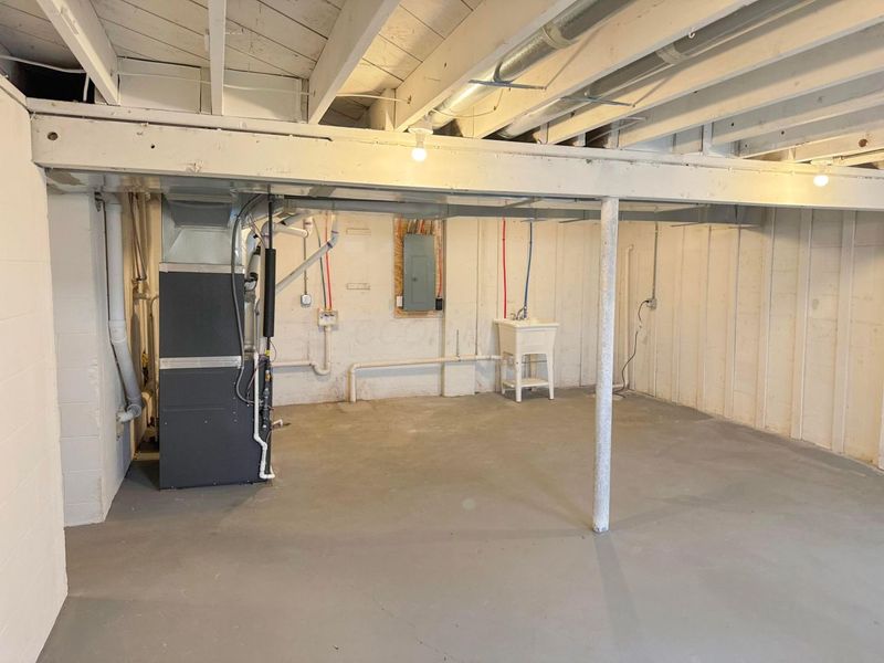 1767 Woodcrest Road, Columbus, OH 43232 Photo 24