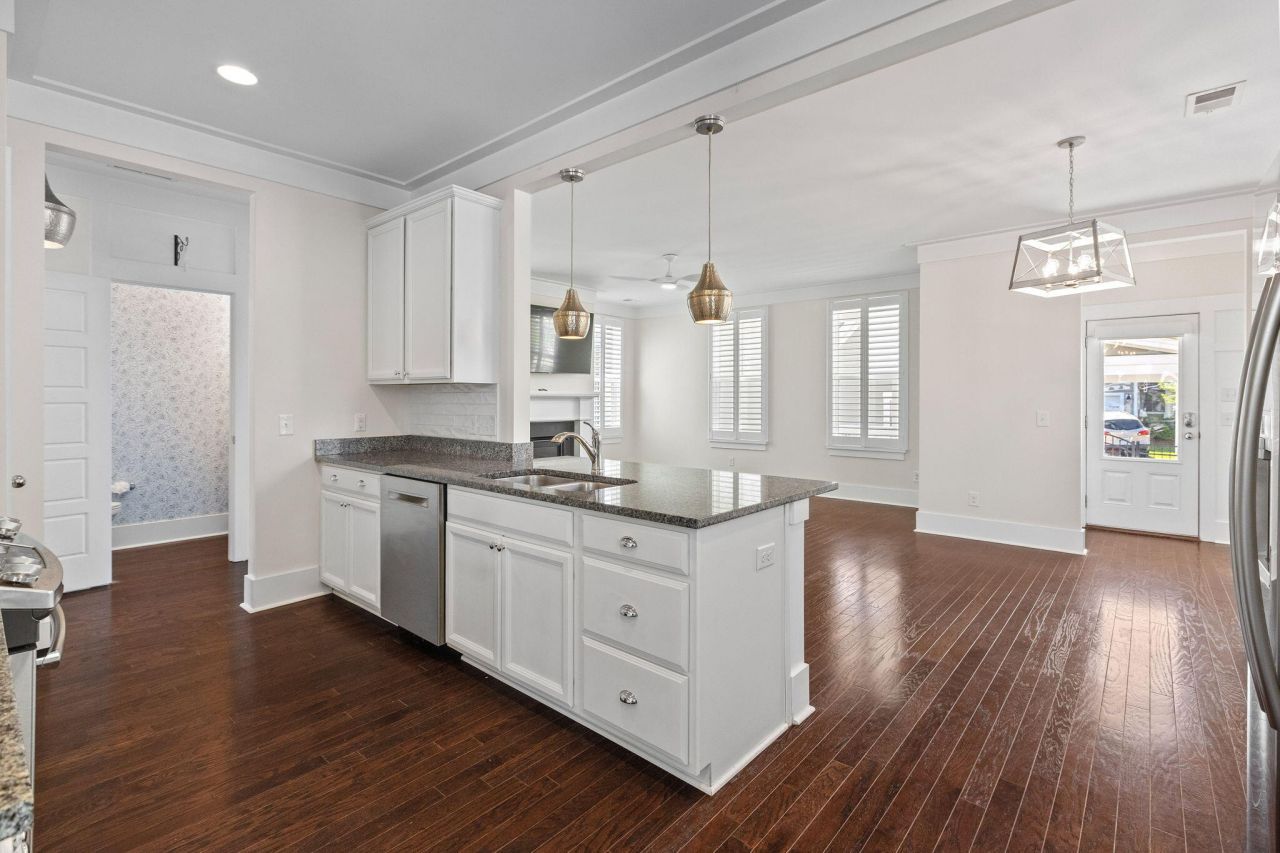 3529 Sewel Avenue Photo 17