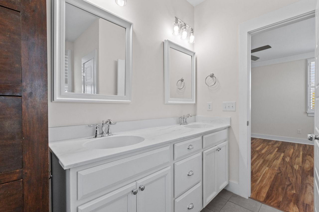 3529 Sewel Avenue Photo 26