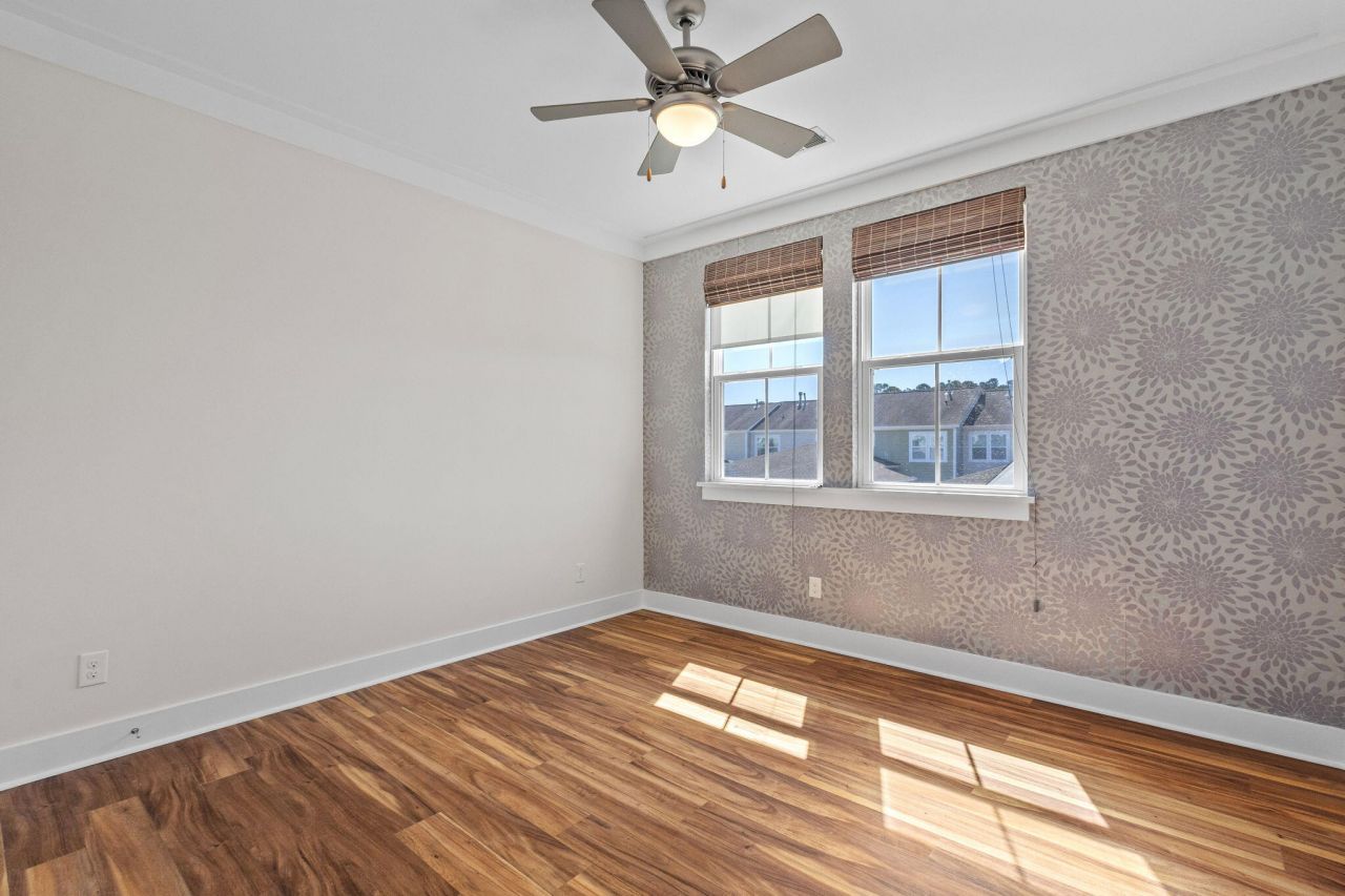 3529 Sewel Avenue Photo 33